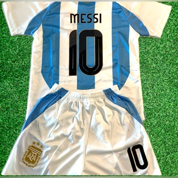 YOUTH MESSI MEDIUM JERSEY SET 2 PIECE KIT AGE 8-9 NEW - Picture 1 of 4
